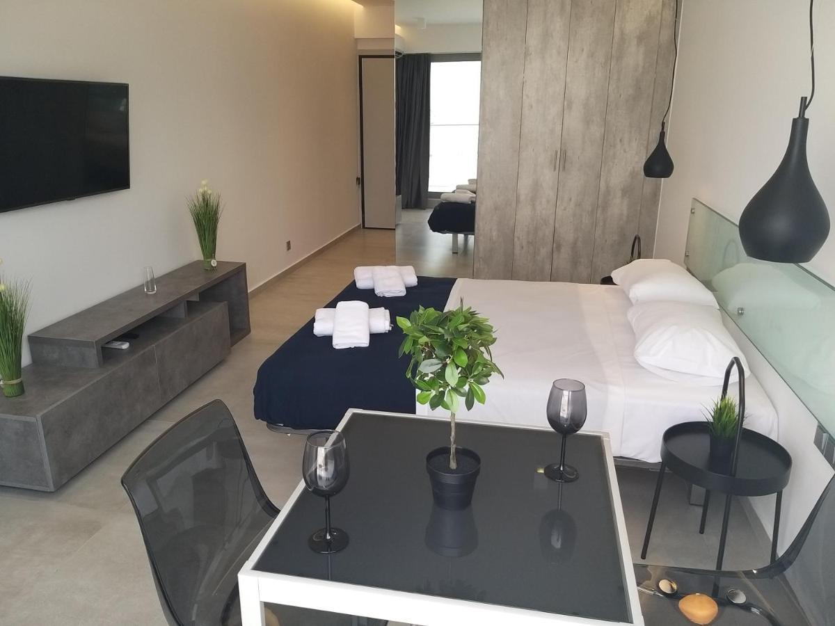 Amazing Apartments @ Aiolou Str. Athena Bagian luar foto
