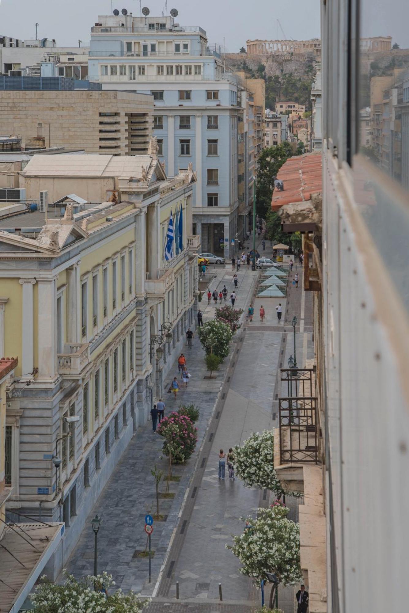 Amazing Apartments @ Aiolou Str. Athena Bagian luar foto