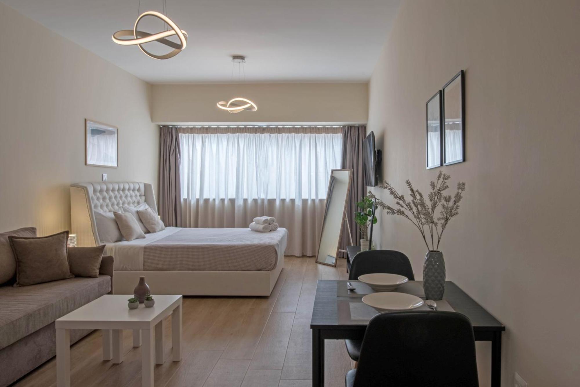 Amazing Apartments @ Aiolou Str. Athena Bagian luar foto